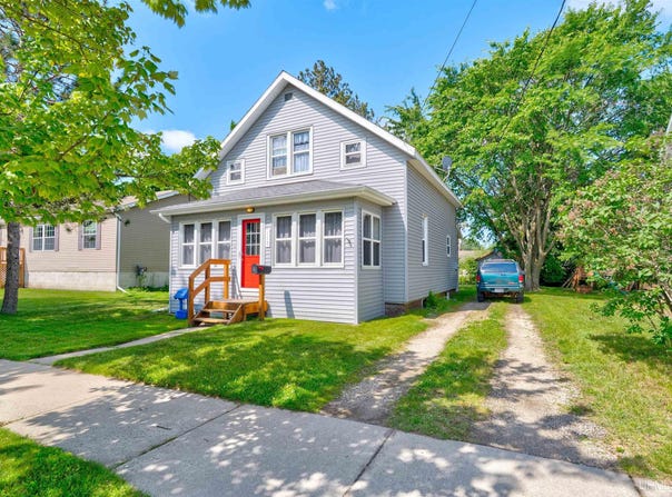 118 S Second, Manistique, MI 49854