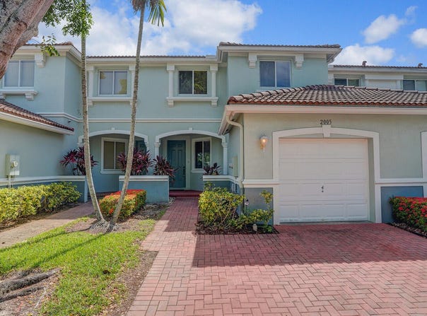 2005 Oakhurst Way, Riviera Beach, FL 33404