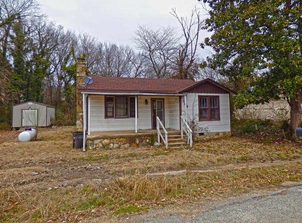 104 W First Street, Hardy, AR 72542