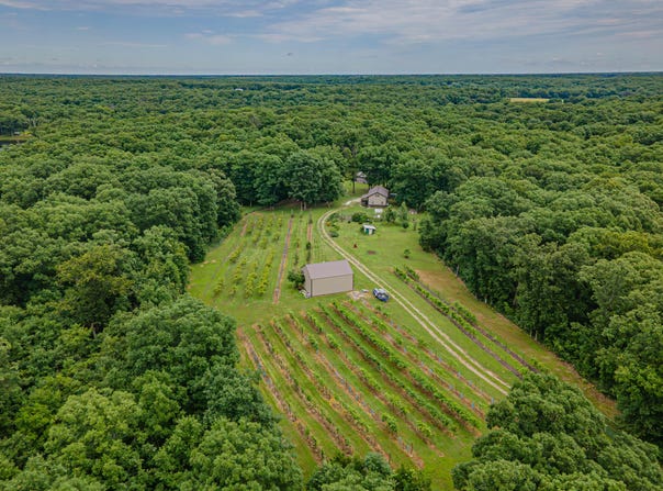 1065 County Road 2680, Clark, MO 65243