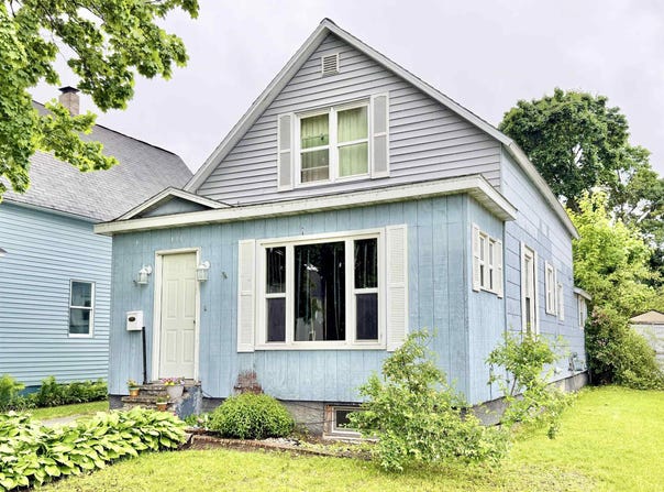 716 Minnesota, Gladstone, MI 49837