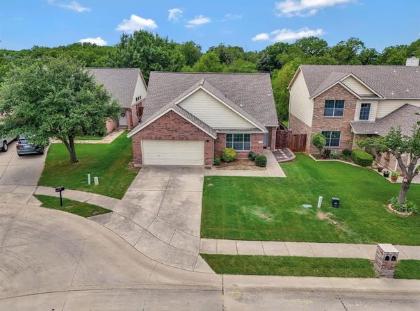 160 Angus Drive, Cross Roads, TX 76227