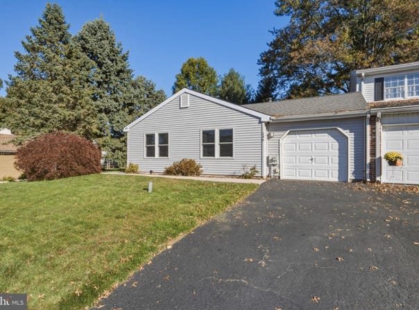 146 COMMONWEALTH Drive, NEWTOWN, PA 18940