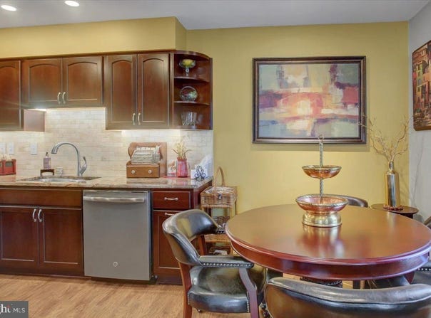 453 DELANCEY COURT, MECHANICSBURG, PA 17055