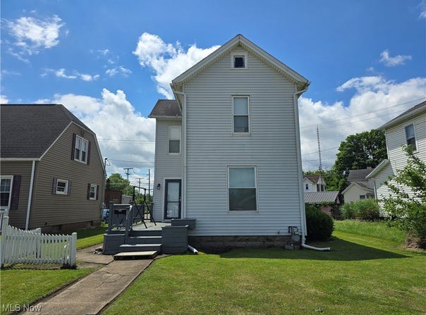 815 Denman Avenue, Coshocton, OH 43812