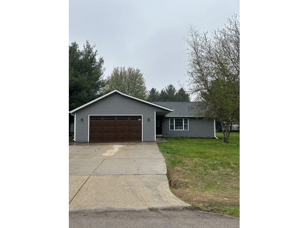 844 Hann Avenue, Dixon, IL 61021
