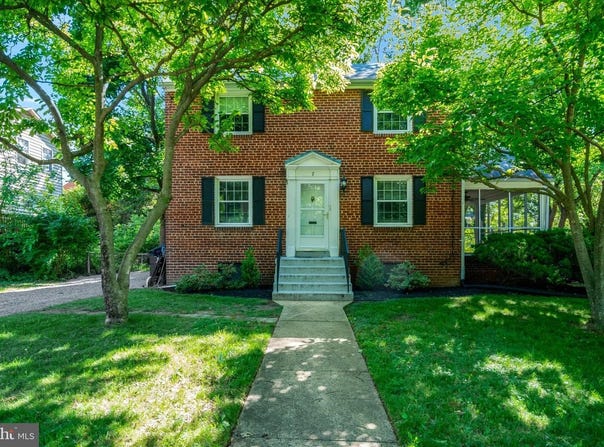 7 S IRVING ST, ARLINGTON, VA 22204