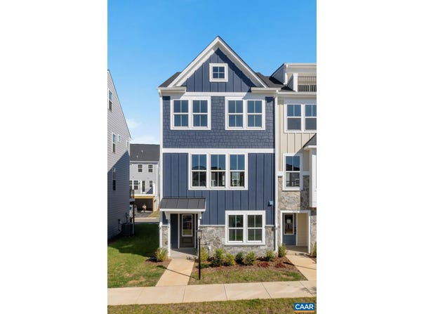 7 RYAN WAY, CHARLOTTESVILLE, VA 22911