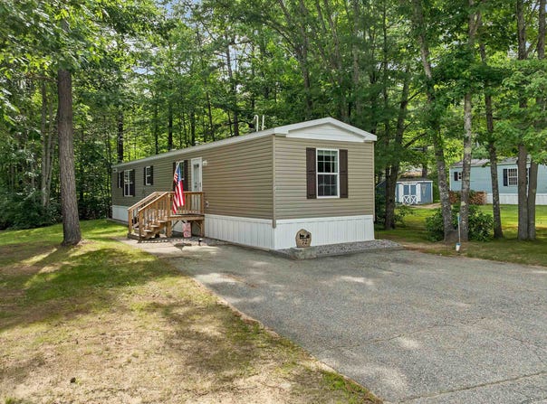 72 Buckingham Drive, Conway, NH 03860