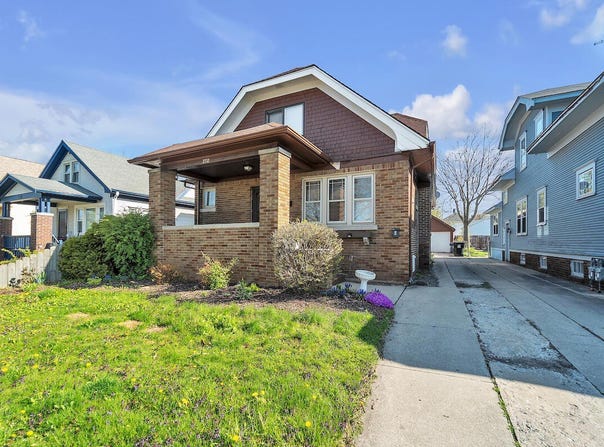 2332 Jerome Blvd, Racine, WI 53403