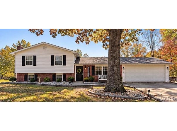 2319 Ridge Road, Jackson, MO 63755
