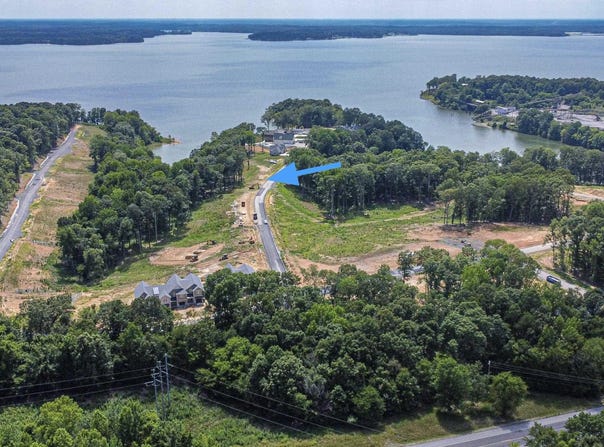 827 Eagle Point Drive, Grand Rivers, KY 42045
