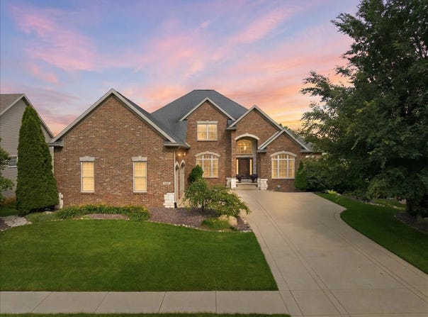 1406 Watersound Way, Bloomington, IL 61705