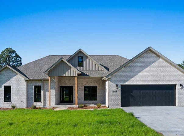 1589 Co Rd 16, Florence, AL 35633