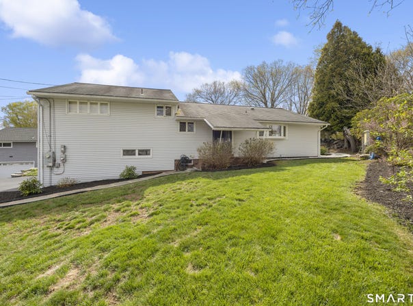 25 Morningside Drive, Ansonia, CT 06401