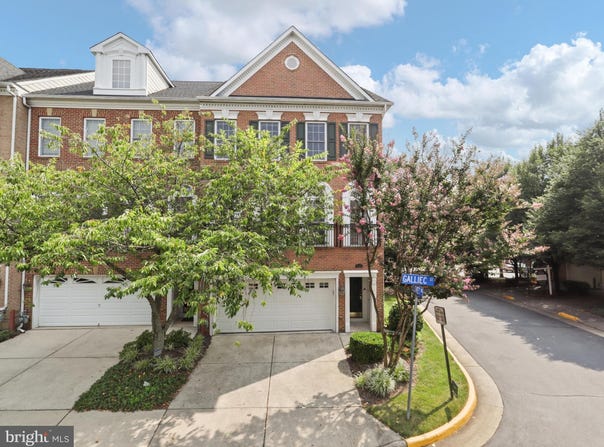 11465 GALLIEC STREET, FAIRFAX, VA 22030