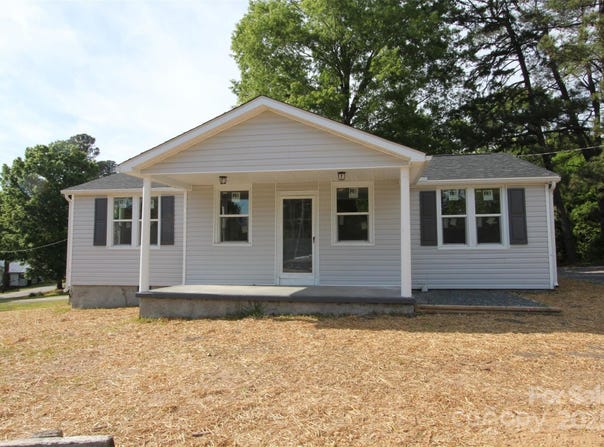 306 E Burnsville Street, Wadesboro, NC 28170