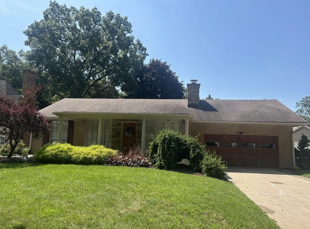 2208 Woodlawn Drive, La Porte, IN 46350