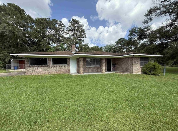500 N Herndon Ave, Kirbyville, TX 75956