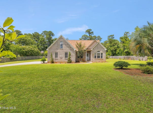 820 Jackeys Creek Lane SE, Leland, NC 28451