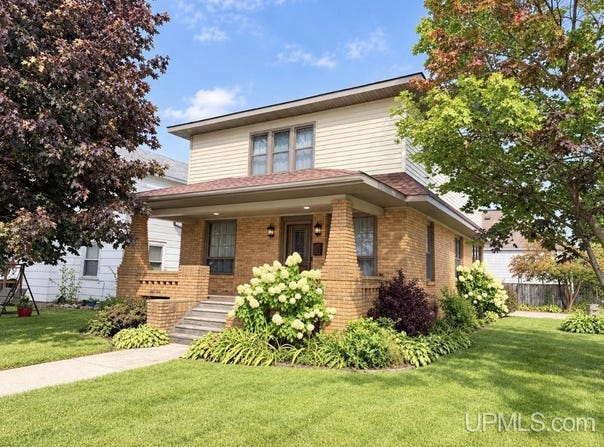 202 Stephenson Avenue, Escanaba, MI 49829