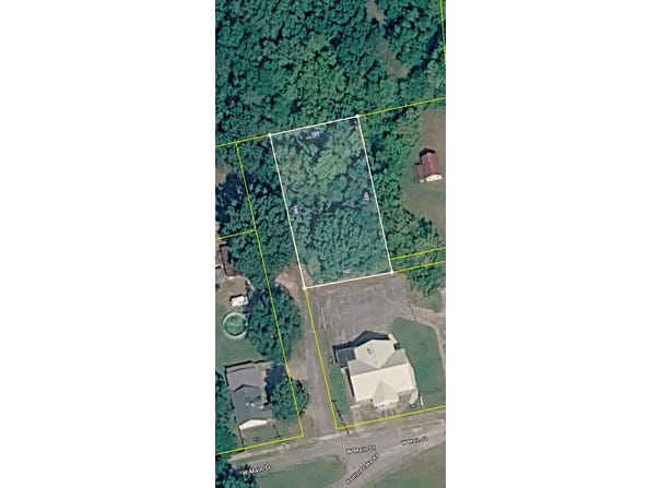 Oak St, HENRY, TN 38231