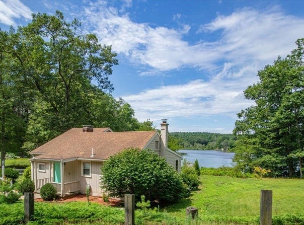 48 Lakeshore Dr, Norfolk, MA 02056
