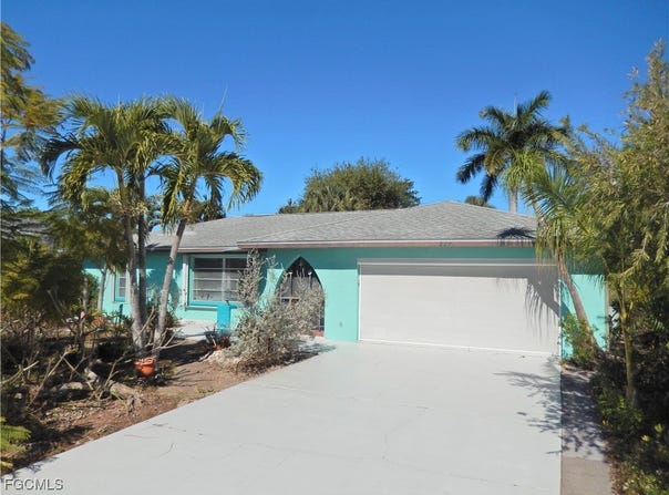 229 SE 46th Lane, Cape Coral, FL 33904