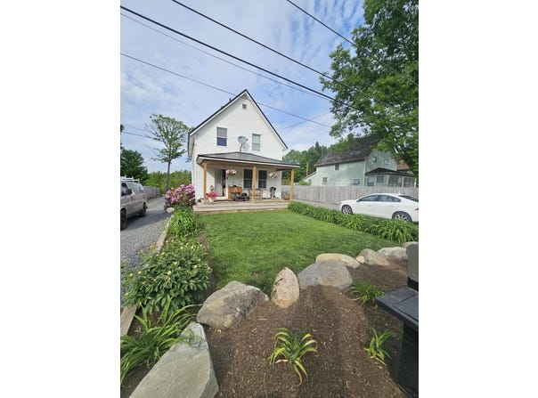 52 1st Street, Milo, ME 04463