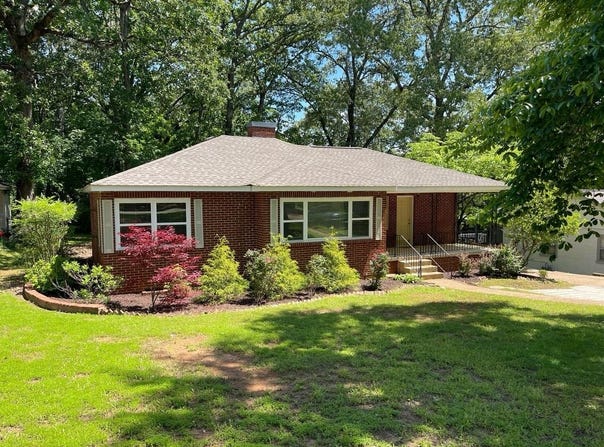 1818 Tune Ave, Florence, AL 35630