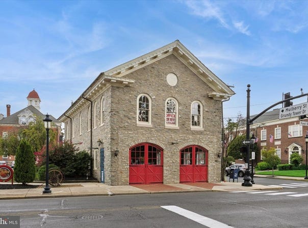 300 POND ST, BRISTOL, PA 19007