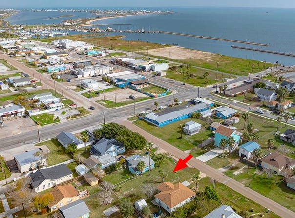 619 S Magnolia, ROCKPORT, TX 78382