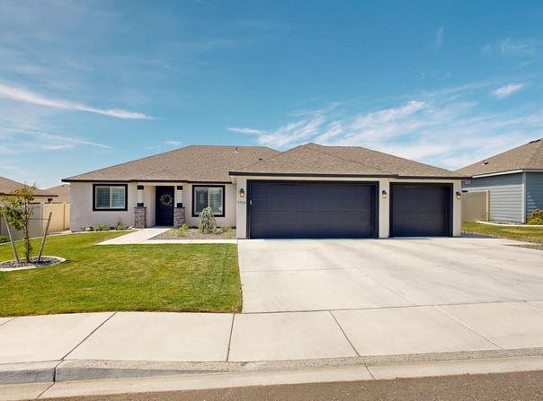 7726 Coldwater Drive, Pasco, WA 99301