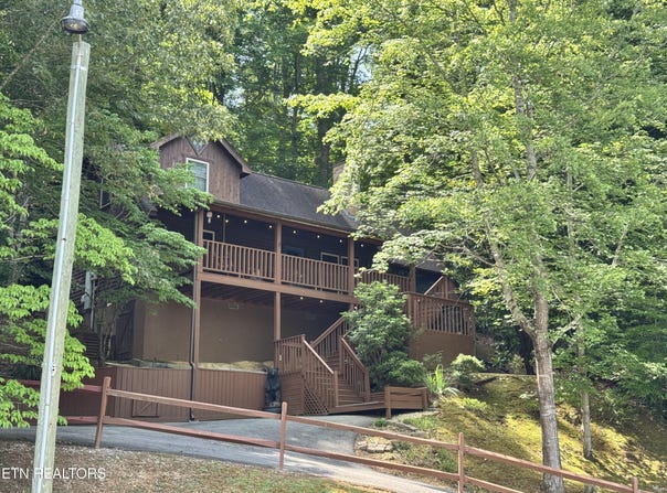 130 Smoky Mountain Way, Sevierville, TN 37876