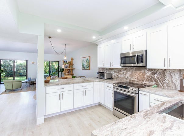 11267 Pond View Drive B102, Wellington, FL 33414