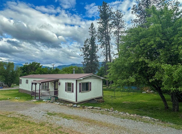 208 E Haley Avenue, Thompson Falls, MT 59873