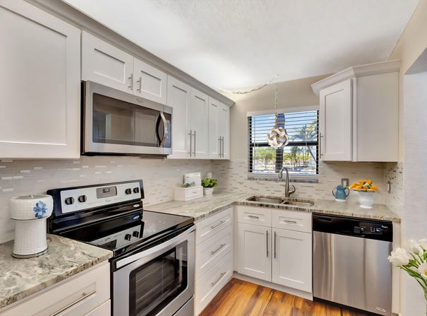 4700 Lucerne Lakes Boulevard, Lake Worth, FL 33467
