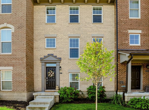 933 Yorkshire Lane, Zionsville, IN 46077