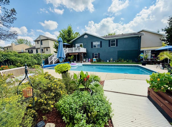 5636 Bearcreek Drive, Lansing, MI 48917