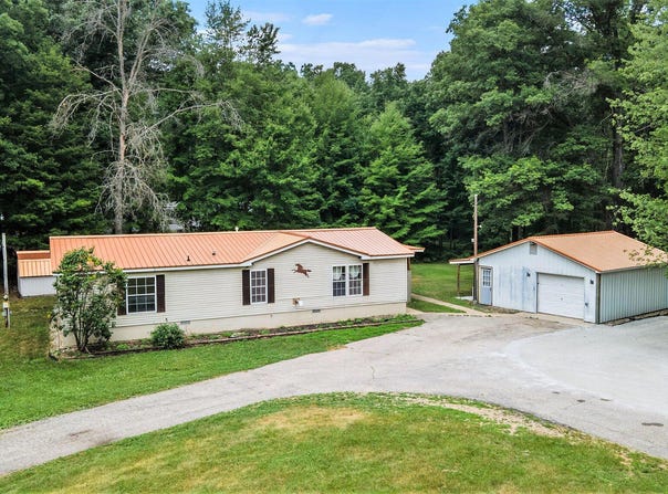 2141 S Parsons Avenue, Fremont, MI 49412