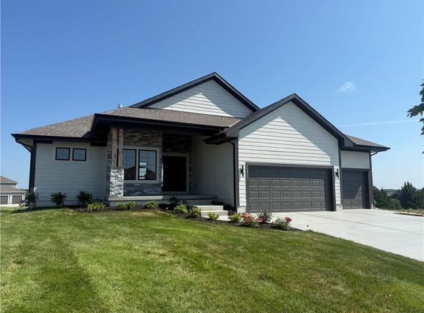 19692 W 114th Street, Olathe, KS 66061