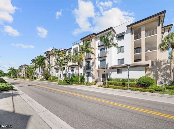 1030 3rd Avenue S 314, Naples, FL 34102