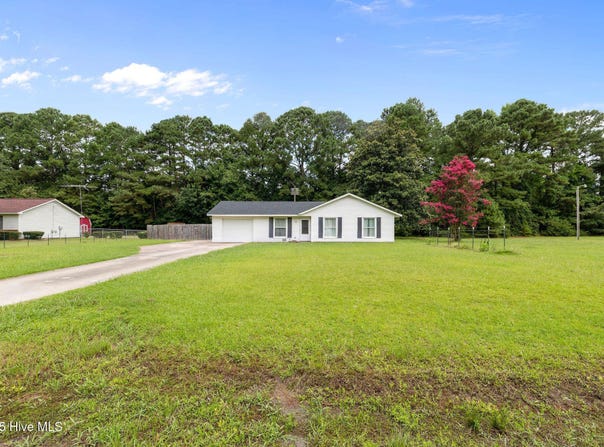 202 Darrel Road, La Grange, NC 28551