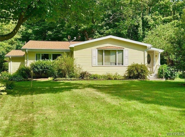 3849 16 East Perry Avenue, Castile, NY 14550
