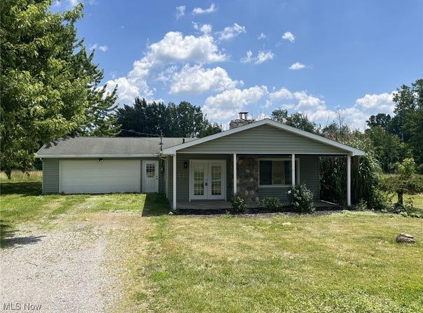 2206 Cinnamon Drive E, West Salem, OH 44287