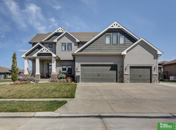 11618 Cooper Street, Papillion, NE 68046