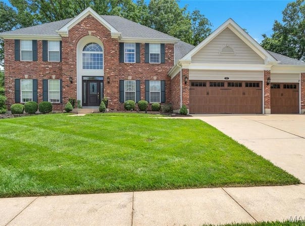 556 Autumn Bluff Drive, Ellisville, MO 63021