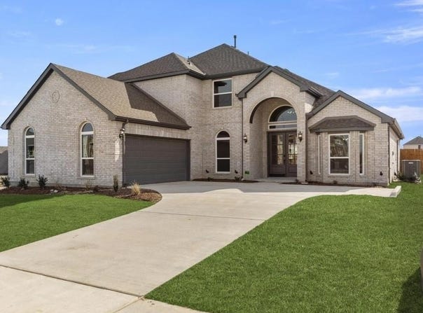 214 Tradd Street, Glenn Heights, TX 75154