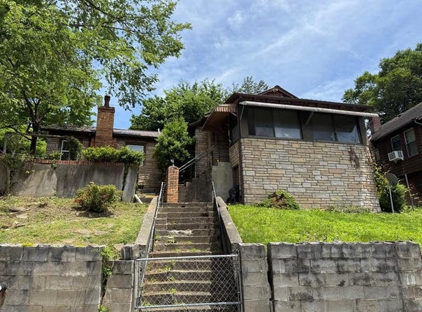 124 Laurel, Hazard, KY 41701