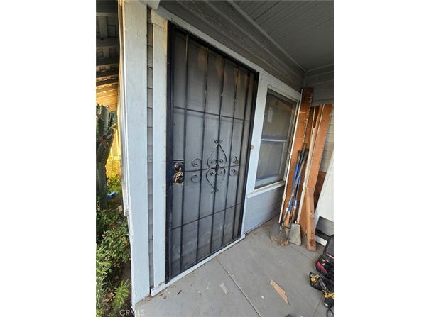 154 N 1ST, Banning, CA 92220